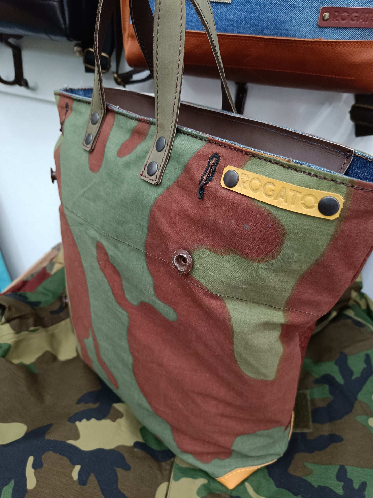 Shopping bag