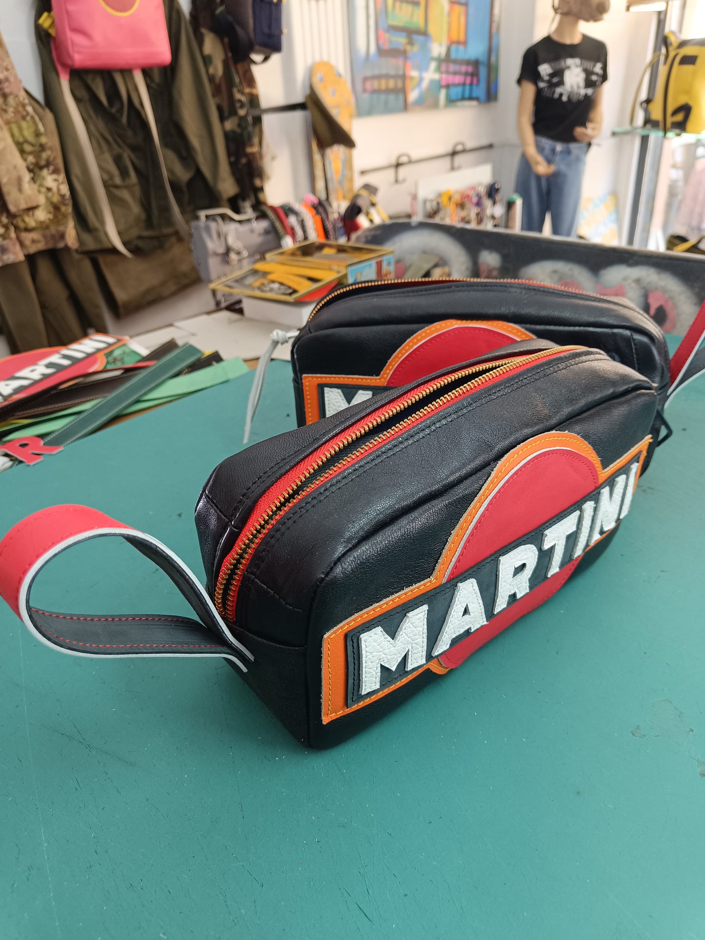 Toilet bag black