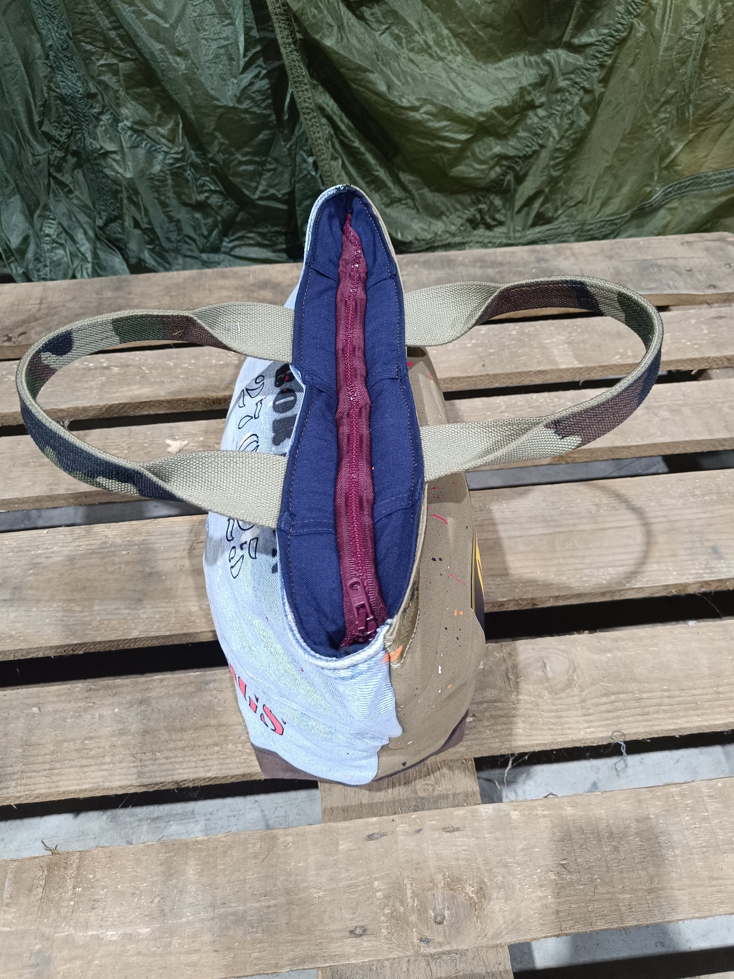 Shopping bag